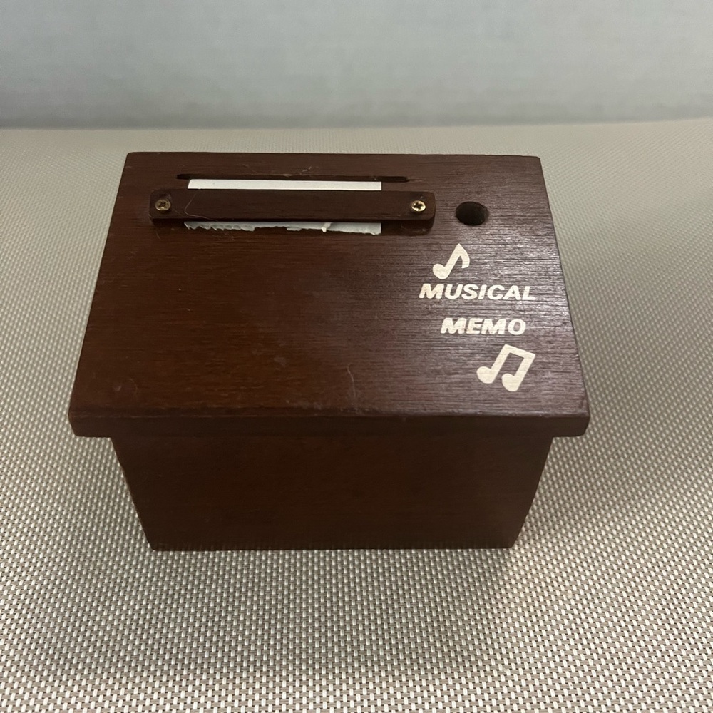Wooden Musical Memo Box